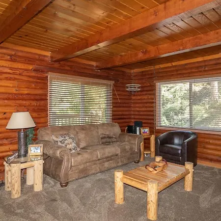 Harris Lakeview Cabin
